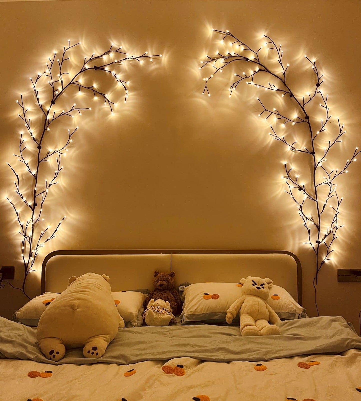 Vines for Home Decor with Remote Control On/Off Timmer Dim,7.5Ft Christmas Decorations Artificial Tree Branches with 144 LEDs Enchanted Willow Vine for Indoor Walls Bedroom Décor(1PCS)