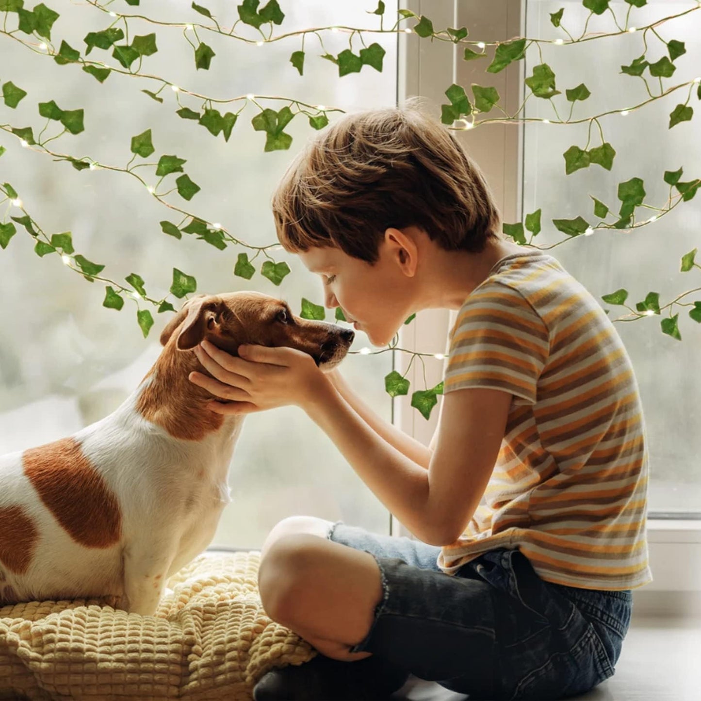 33 Ft Vine with Pothos String Lights Battery Operated, 8 Flashing Model Waterproof 100 LEDs Artifical Ivy Leaves Vine String Light for Garland Bedroom Wedding Party Holiday Patio Decor